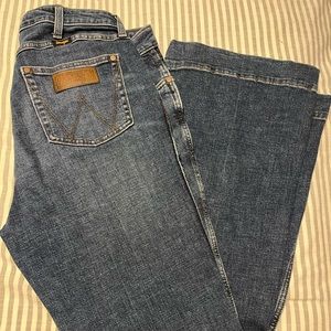 Women's Wrangler High Rise Trouser